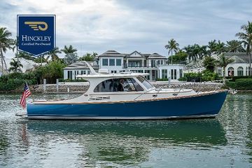 2023 Hinckley Picnic Boat 40