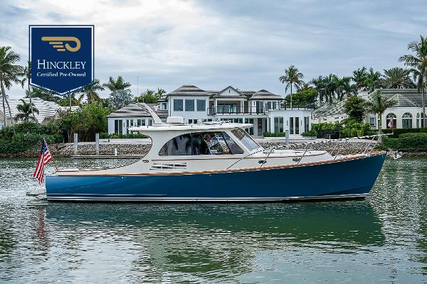 2023 Hinckley Picnic Boat 40