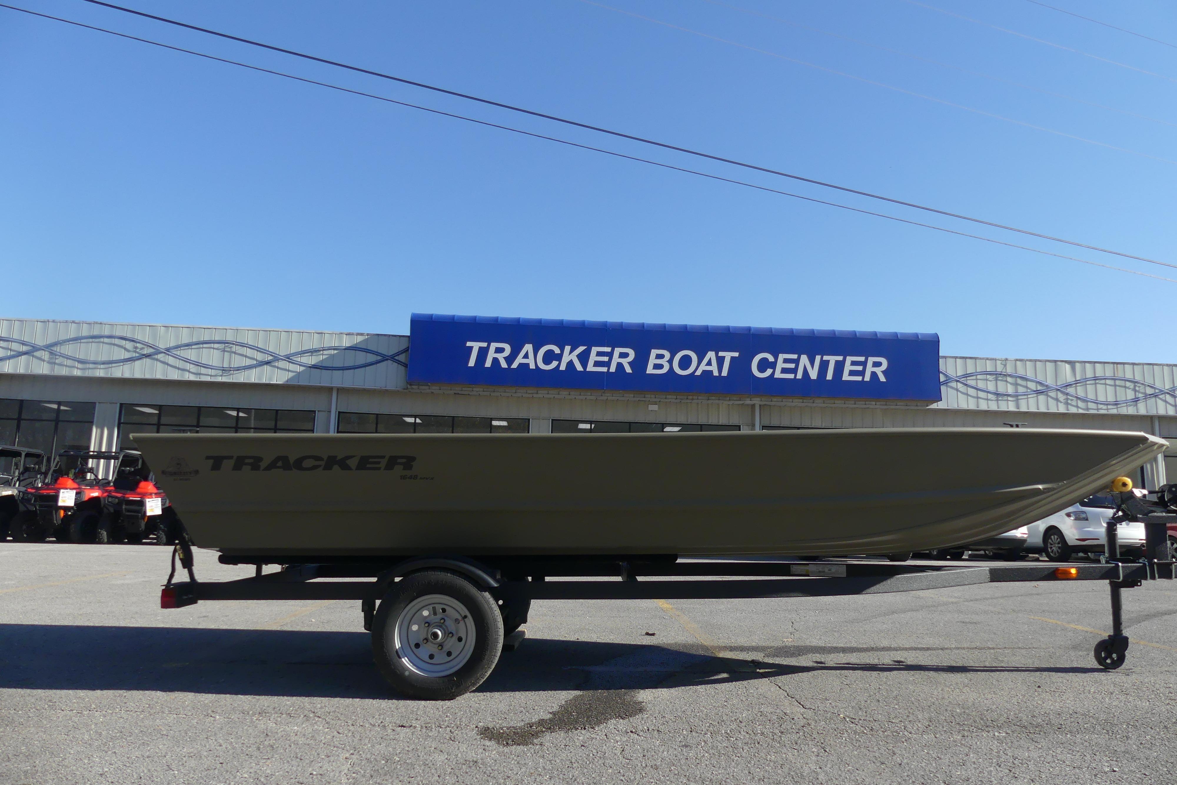 2026 Tracker Grizzly 1648 Utility