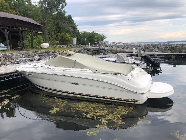 2001 Sea Ray 225 Weekender