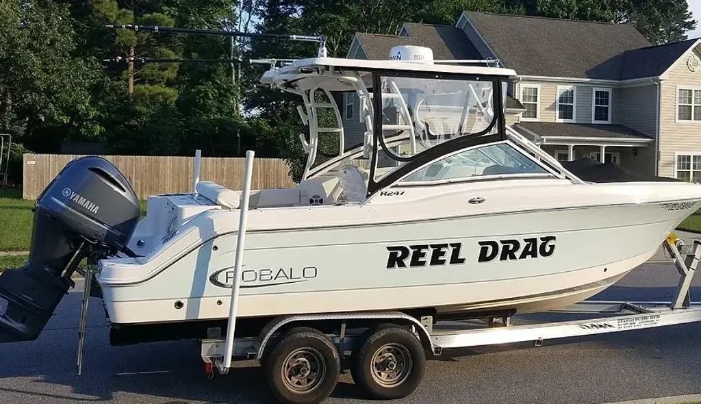 2016 Robalo R247