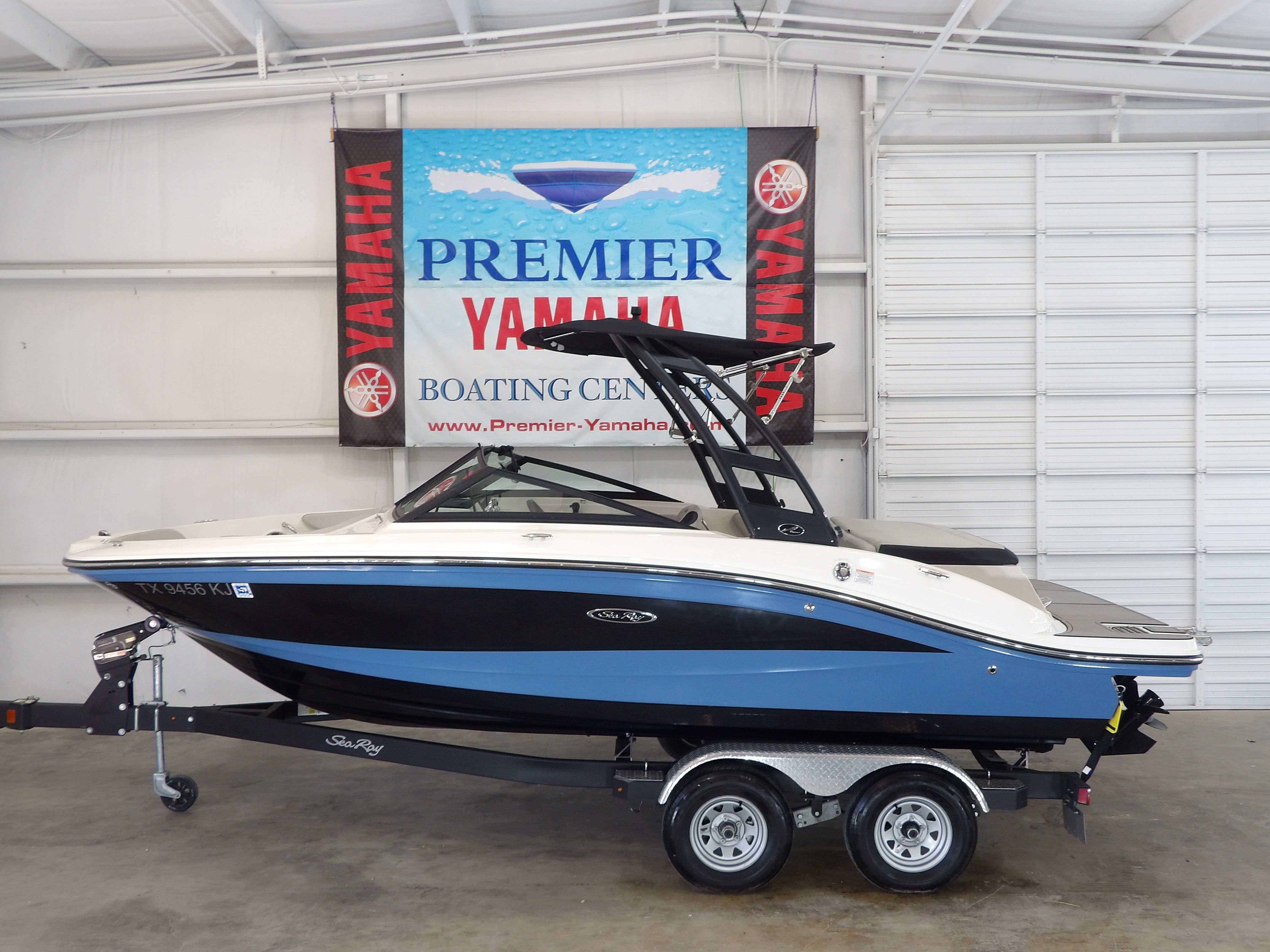 2021 Sea Ray SPX19