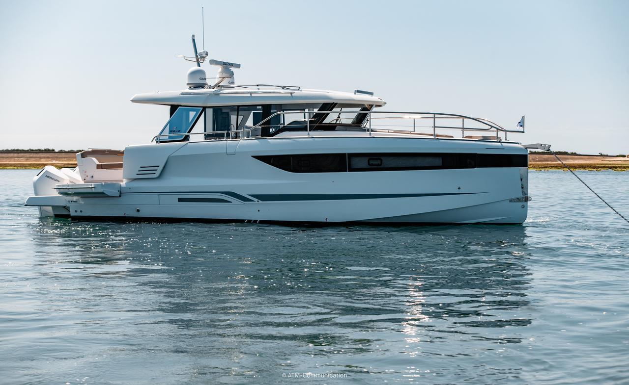 2026 Wellcraft 44 Explorer