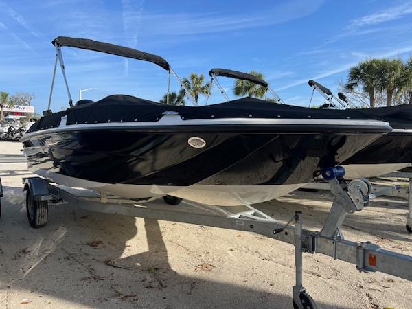 2025 Bayliner Element E18