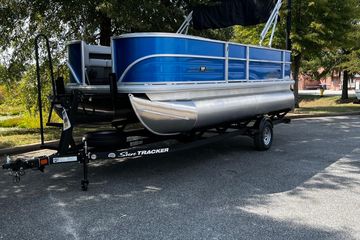 2026 Sun Tracker Party Barge 18 DLX