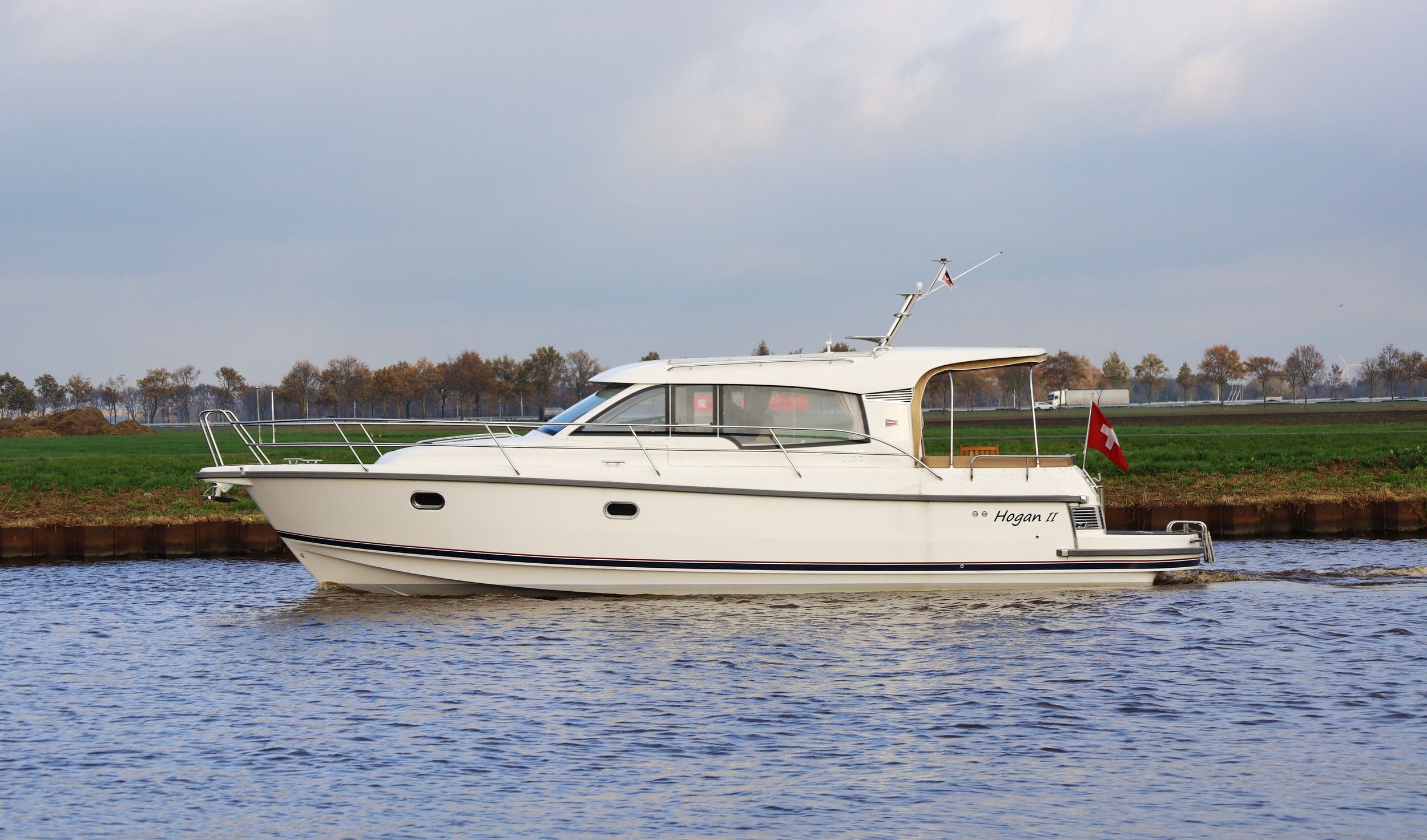 2021 Nimbus 365 Coupe