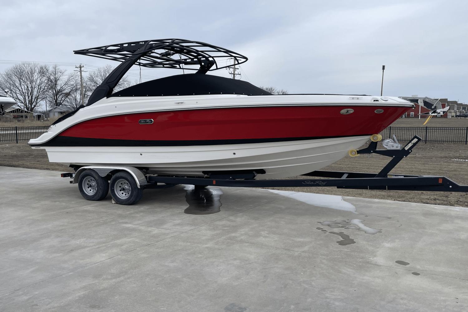 Sea Ray SLX 260