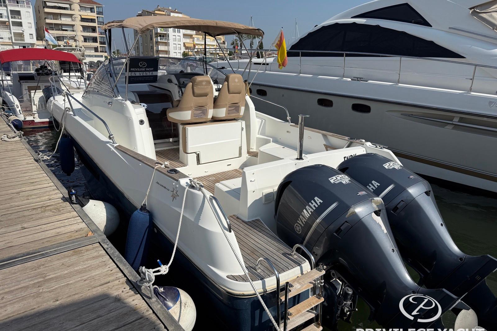 2012 Jeanneau cap camarat 8.5