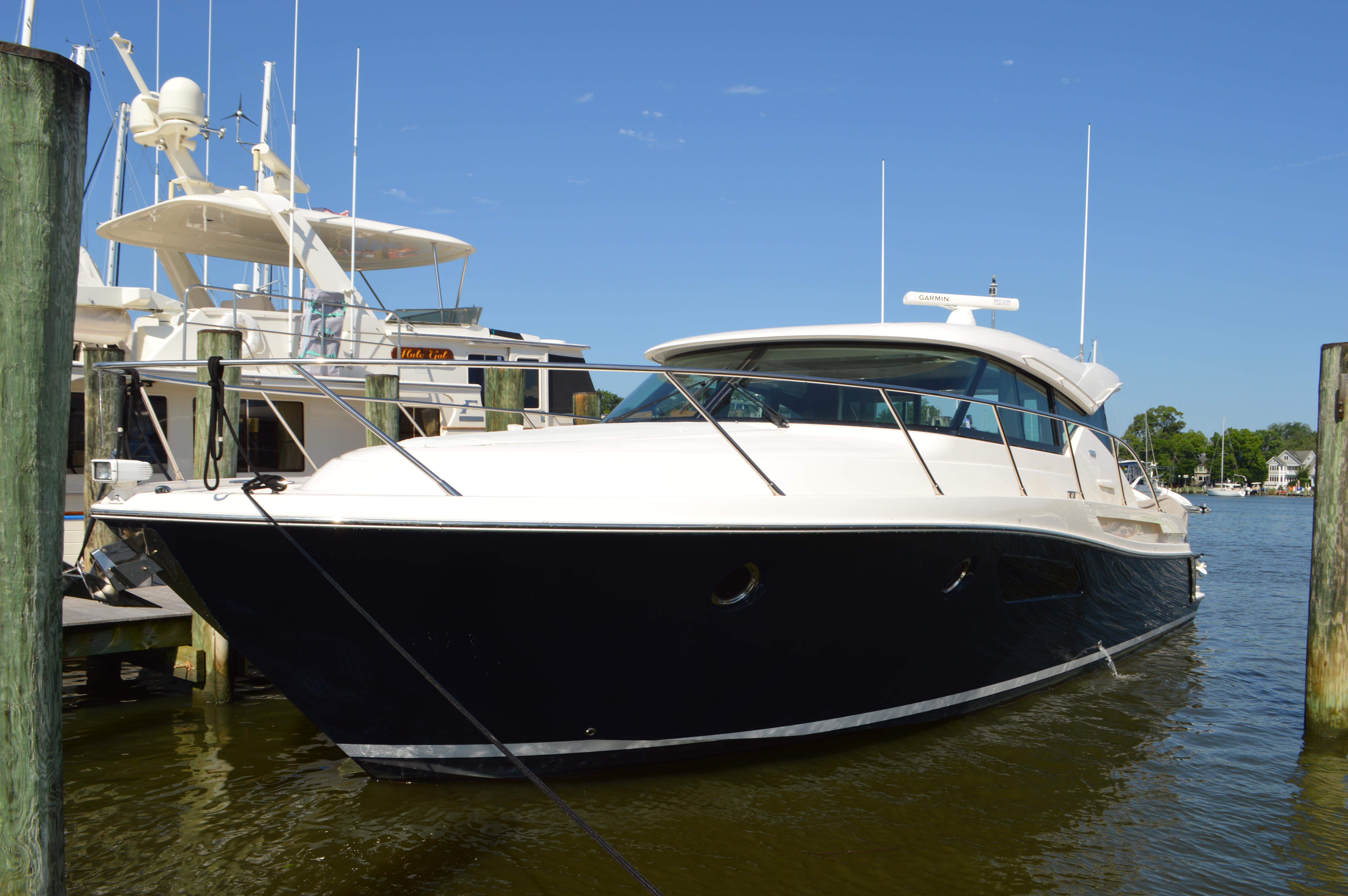 2016 Tiara Yachts C44 Coupe
