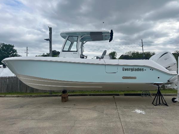 2024 Everglades 285 Center Console