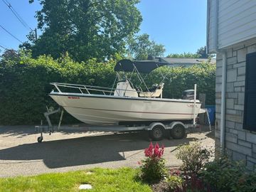 2017 Boston Whaler 190 Outrage