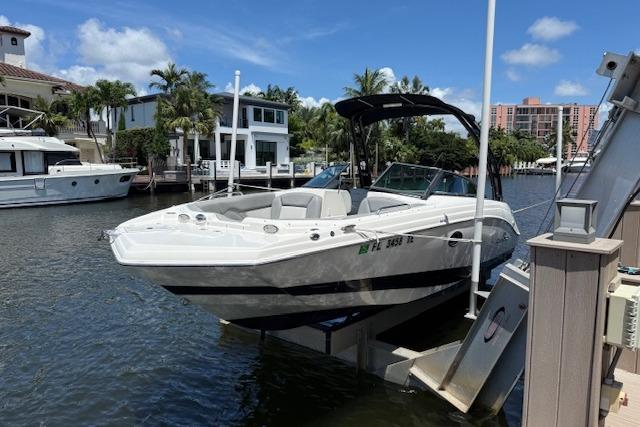 2022 NauticStar 243 DC
