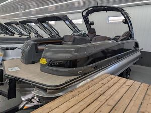 Manitou XT 25 Rear Facing X-Treme (RFX) Single Engine V-To