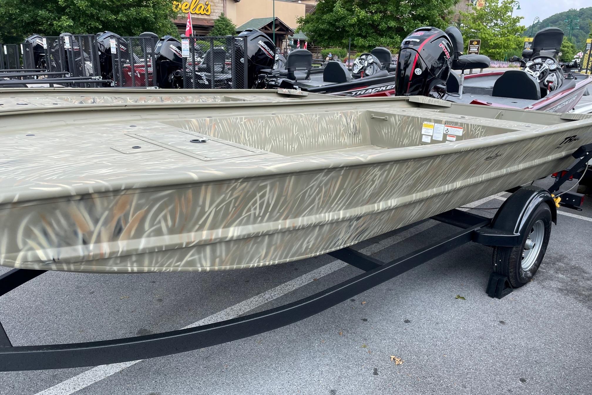 2026 Tracker Grizzly 1754 Utility