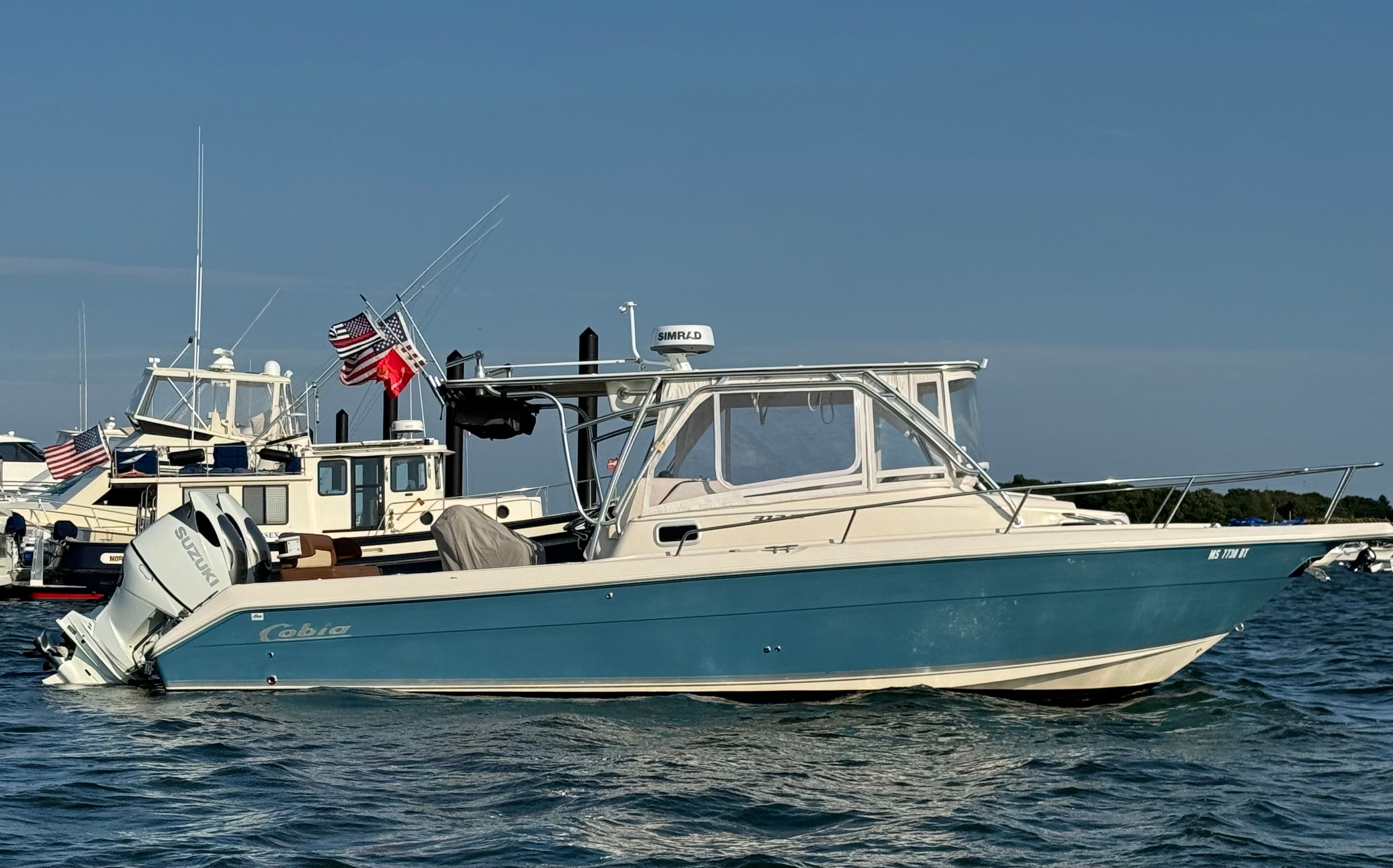 2007 Cobia 312 Sport Cabin