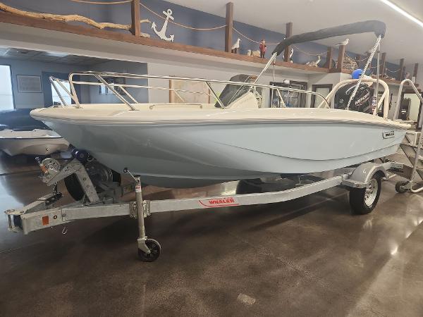 2025 Boston Whaler 160 Super Sport