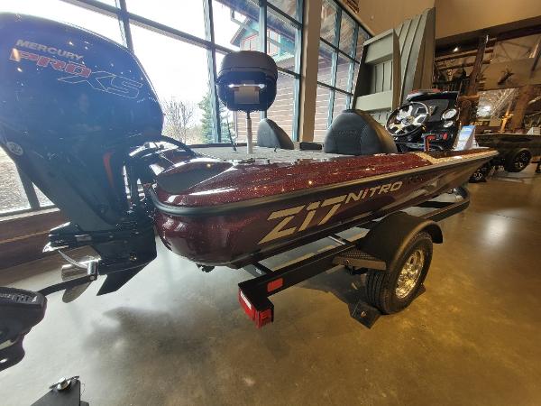 2025 Nitro Z17