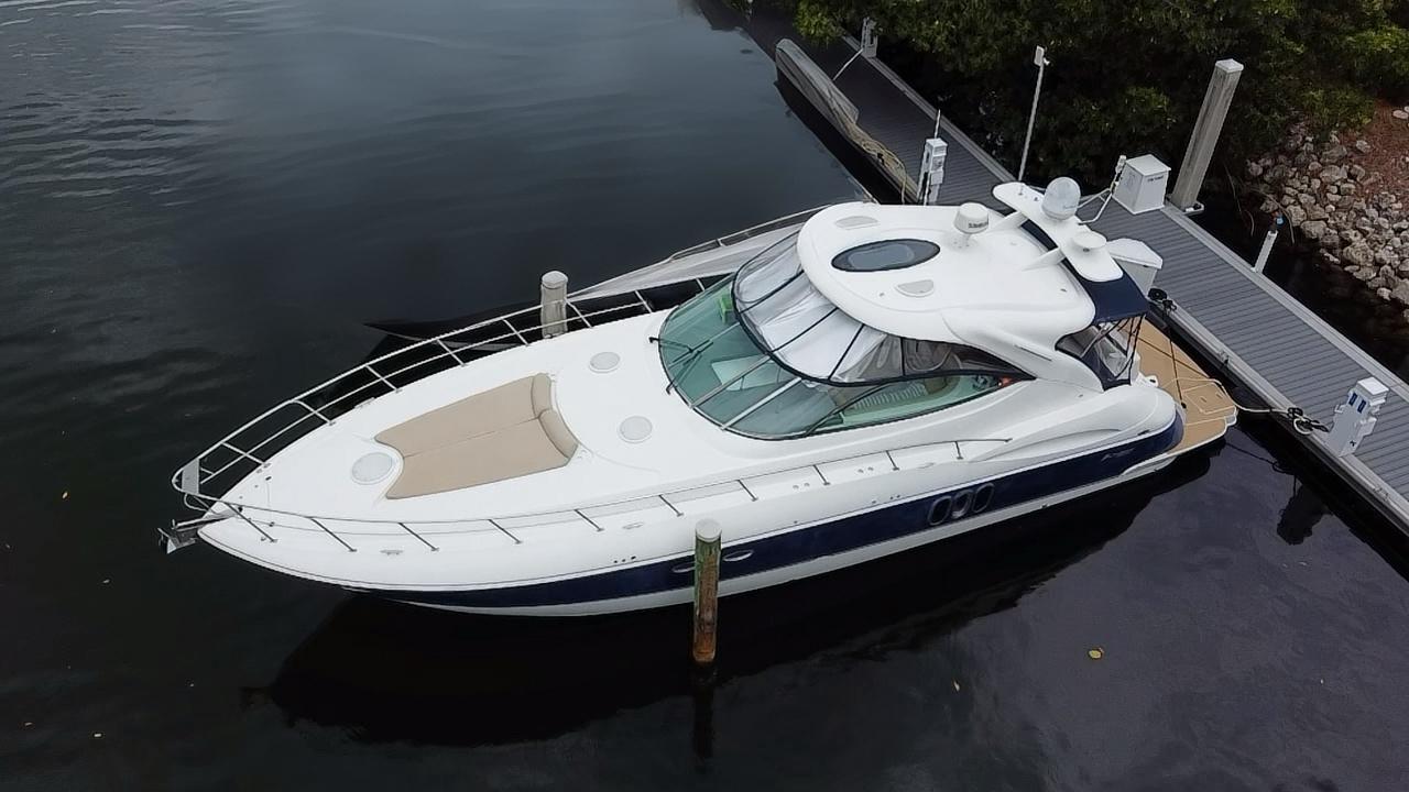 2005 Cruisers Yachts 500 Express
