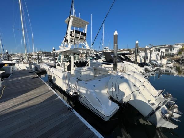 2019 Boston Whaler 380 Outrage