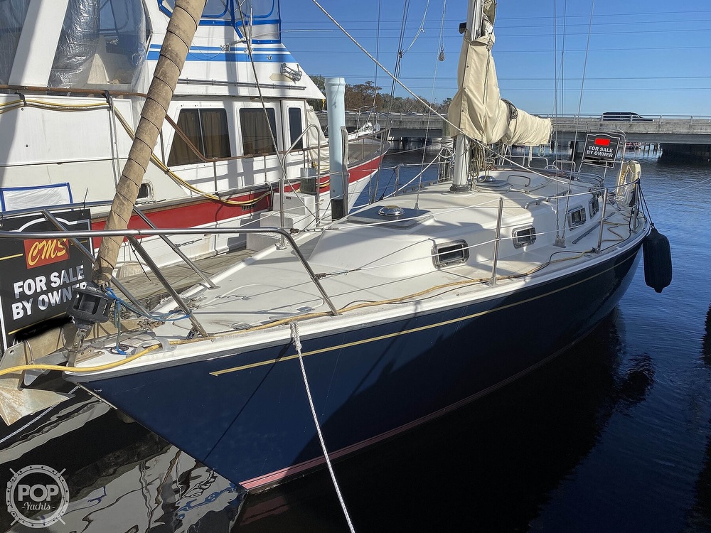 34 foot pearson sailboat