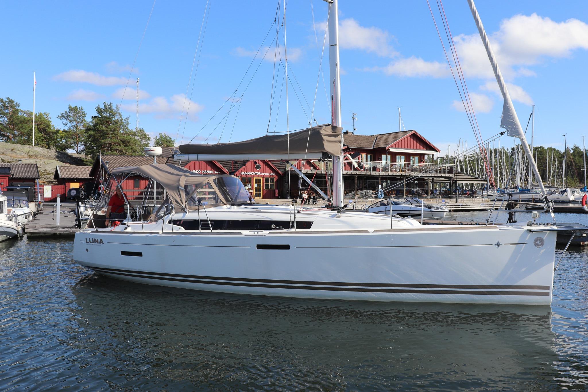 2013 Jeanneau Sun Odyssey 379 Performance