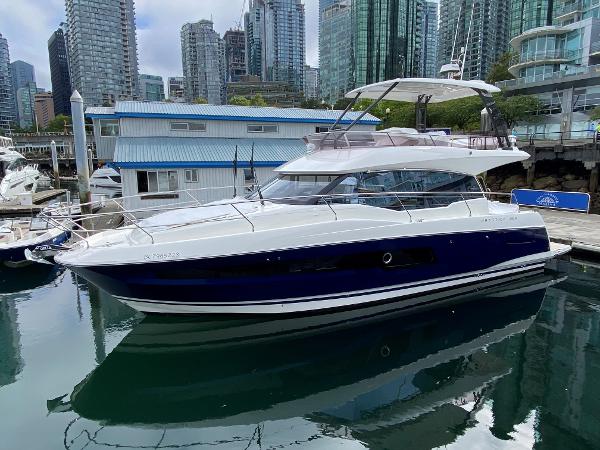 2022 Prestige 460
