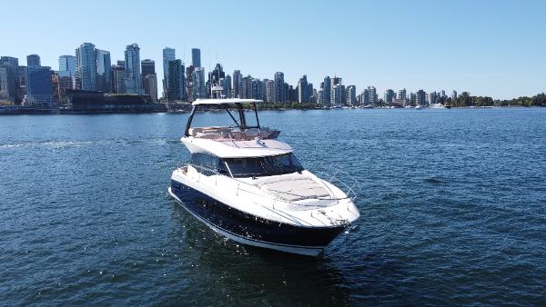 2022 Prestige 460