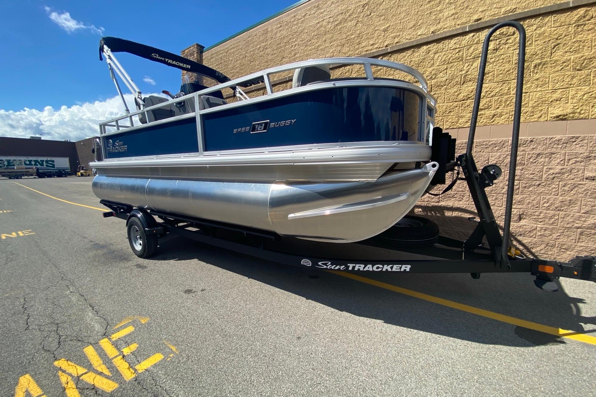 2026 Sun Tracker Bass Buggy 18 DLX