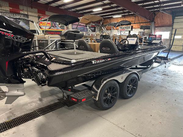 2025 Triton 21XP Patriot