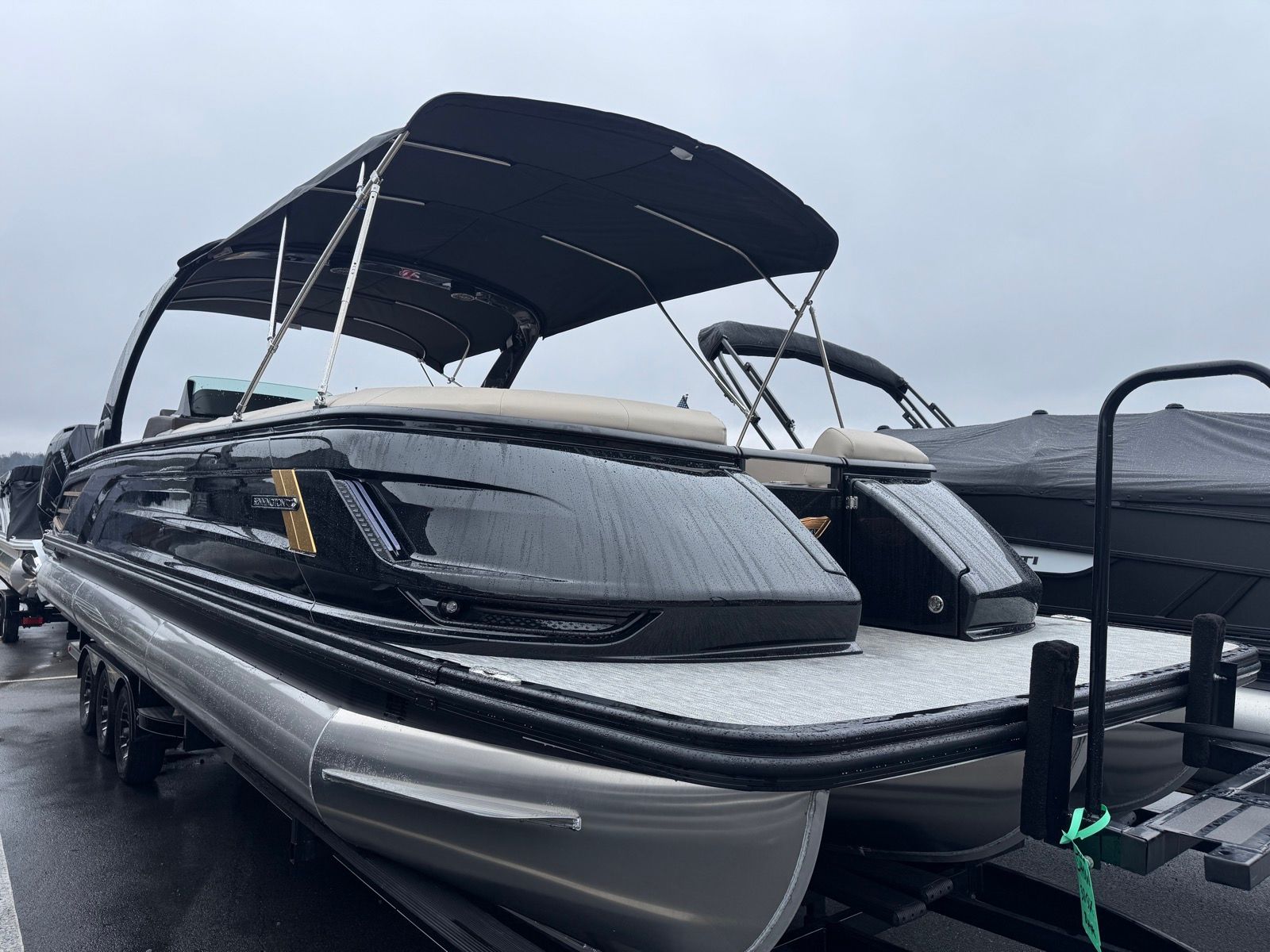 2026 Bennington 30QXSBAX2