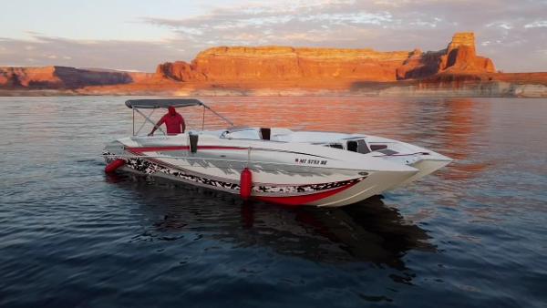 2005 Advantage deck boat