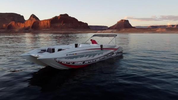2005 Advantage deck boat