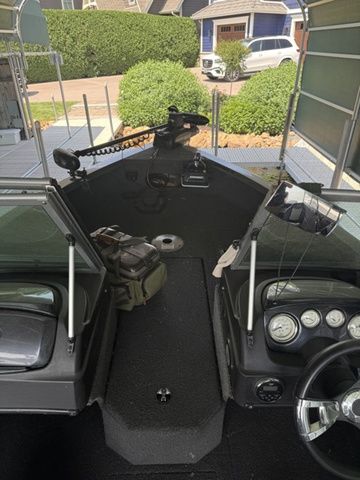 2015 Lowe Fishing Machine FM 1710 Pro SC