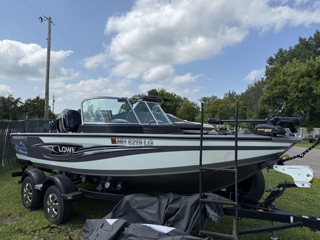 2015 Lowe Fishing Machine FM 1710 Pro SC