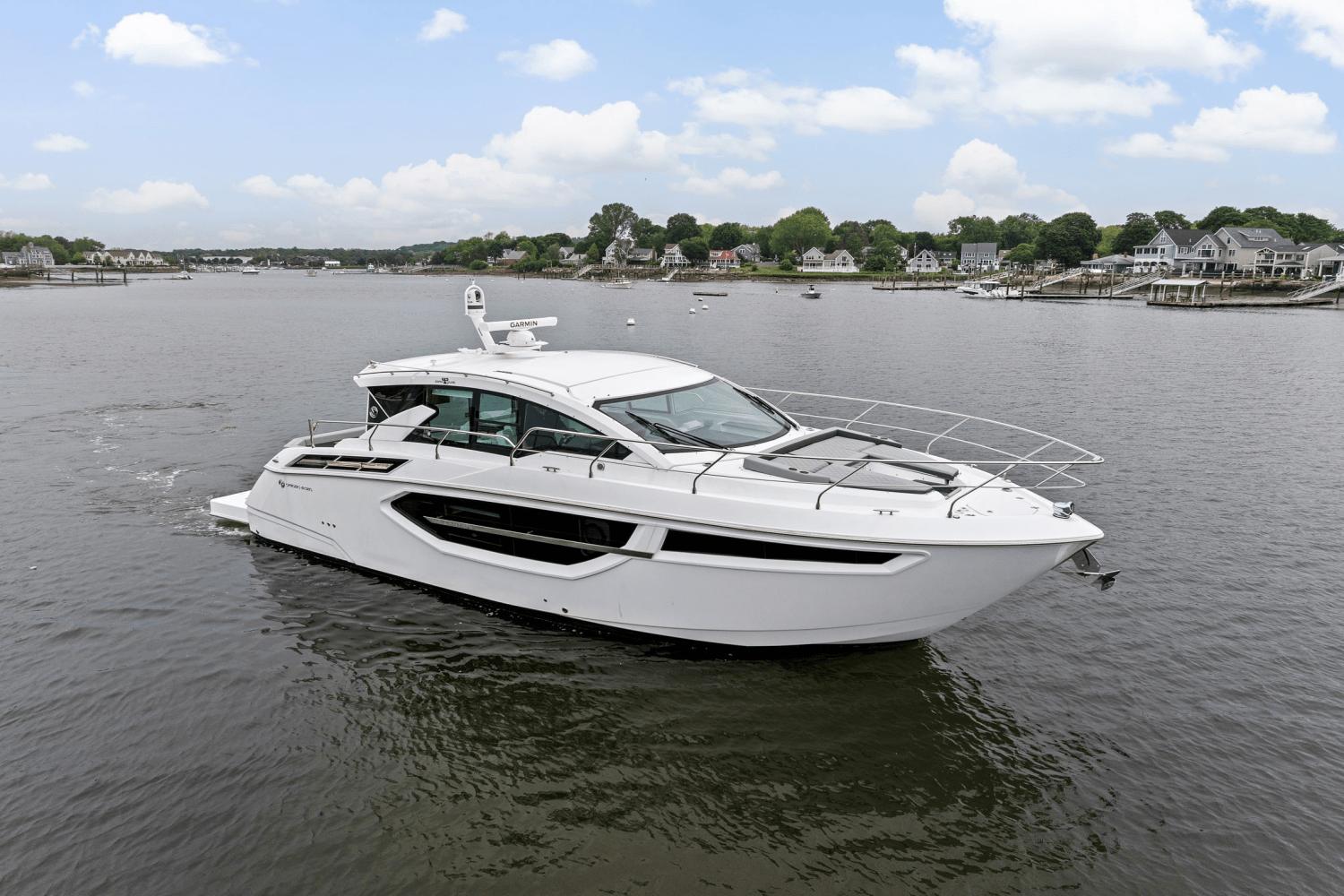 2022 Cruisers Yachts 42 Cantius