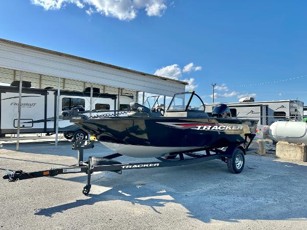 2025 Tracker Pro Guide V-175 Combo
