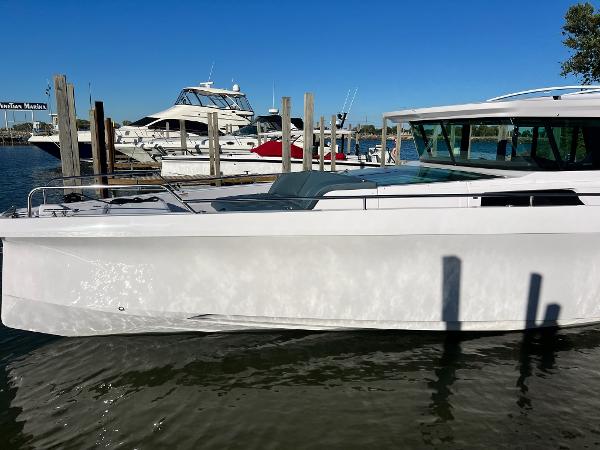 2024 Axopar 45 XC Cross Cabin