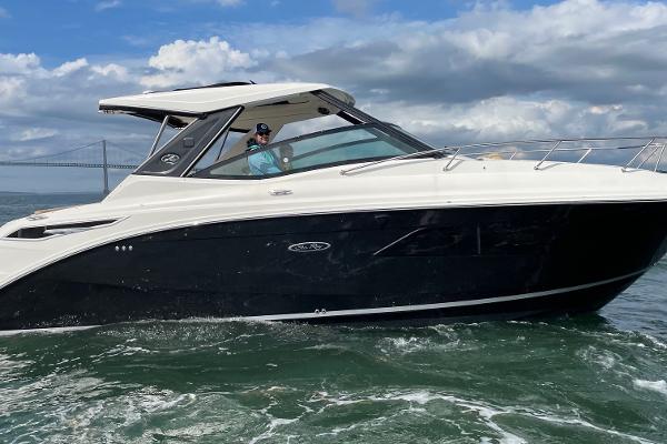 2019 Sea Ray Sundancer 320