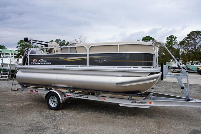 2025 Sun Tracker Party Barge 18