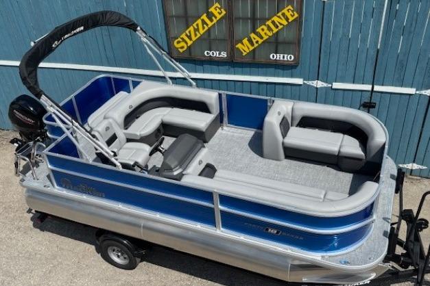 2026 Sun Tracker Party Barge 18 DLX