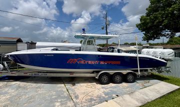2007 Midnight Express 39 Cuddy