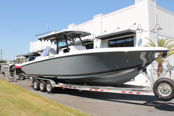 Fountain 34 Center Console
