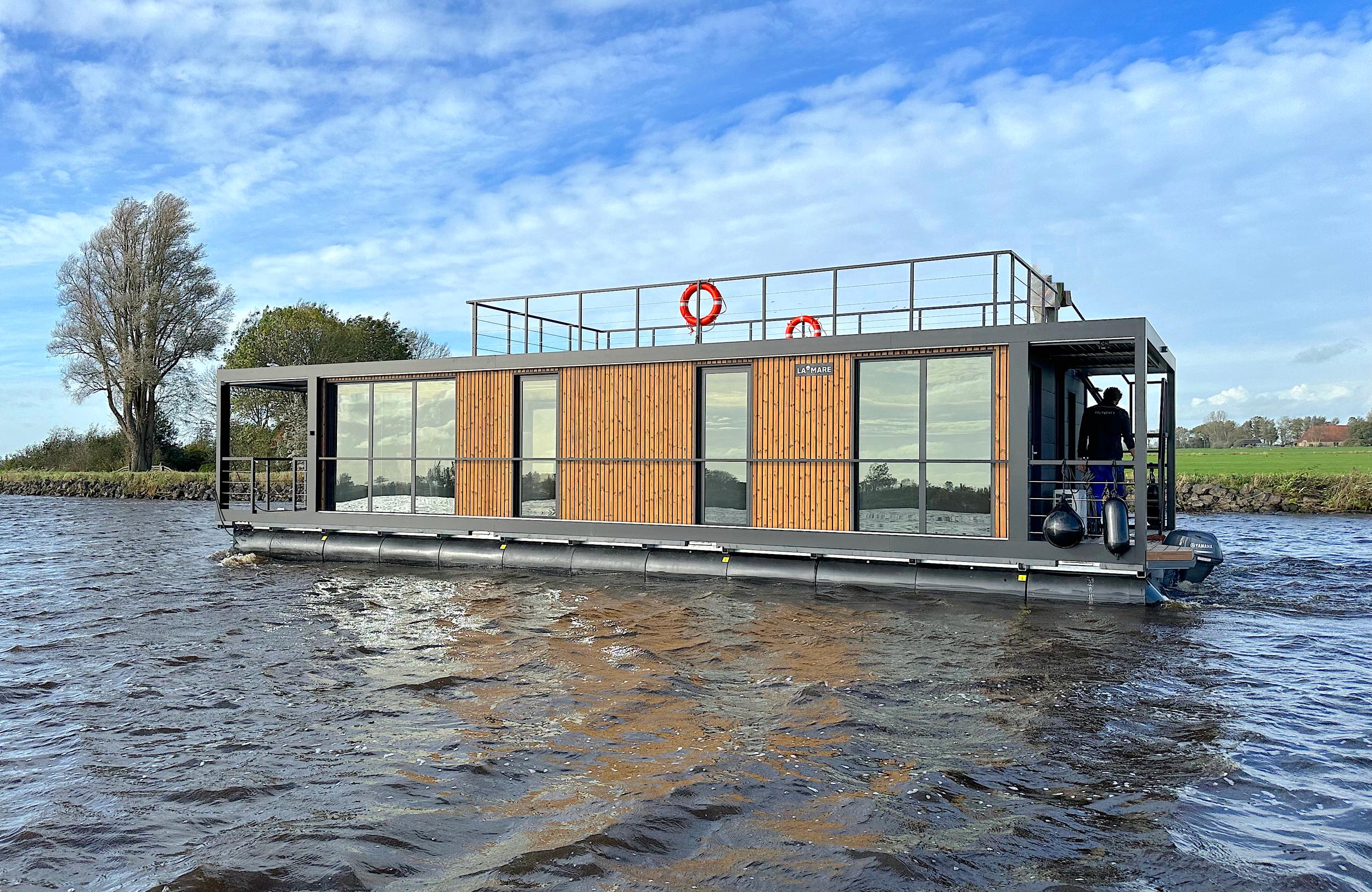 2025 La Mare Houseboat Modern 15 NEW