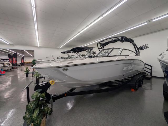 2024 Yamaha Boats 252XE