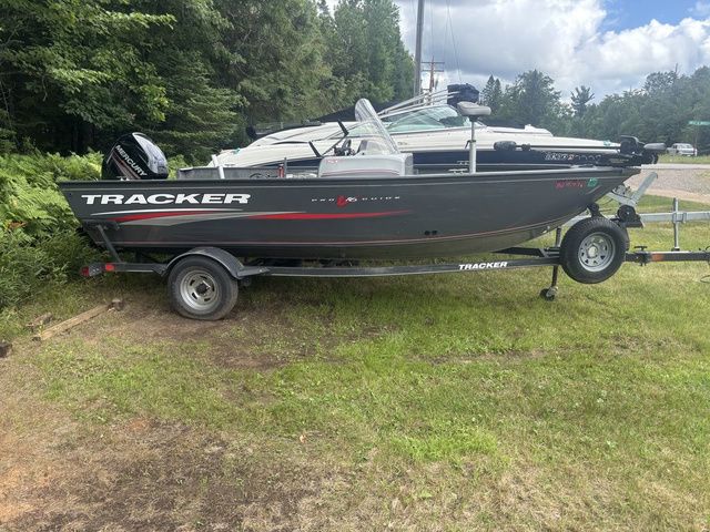 2018 Tracker Pro Guide V-16 SC