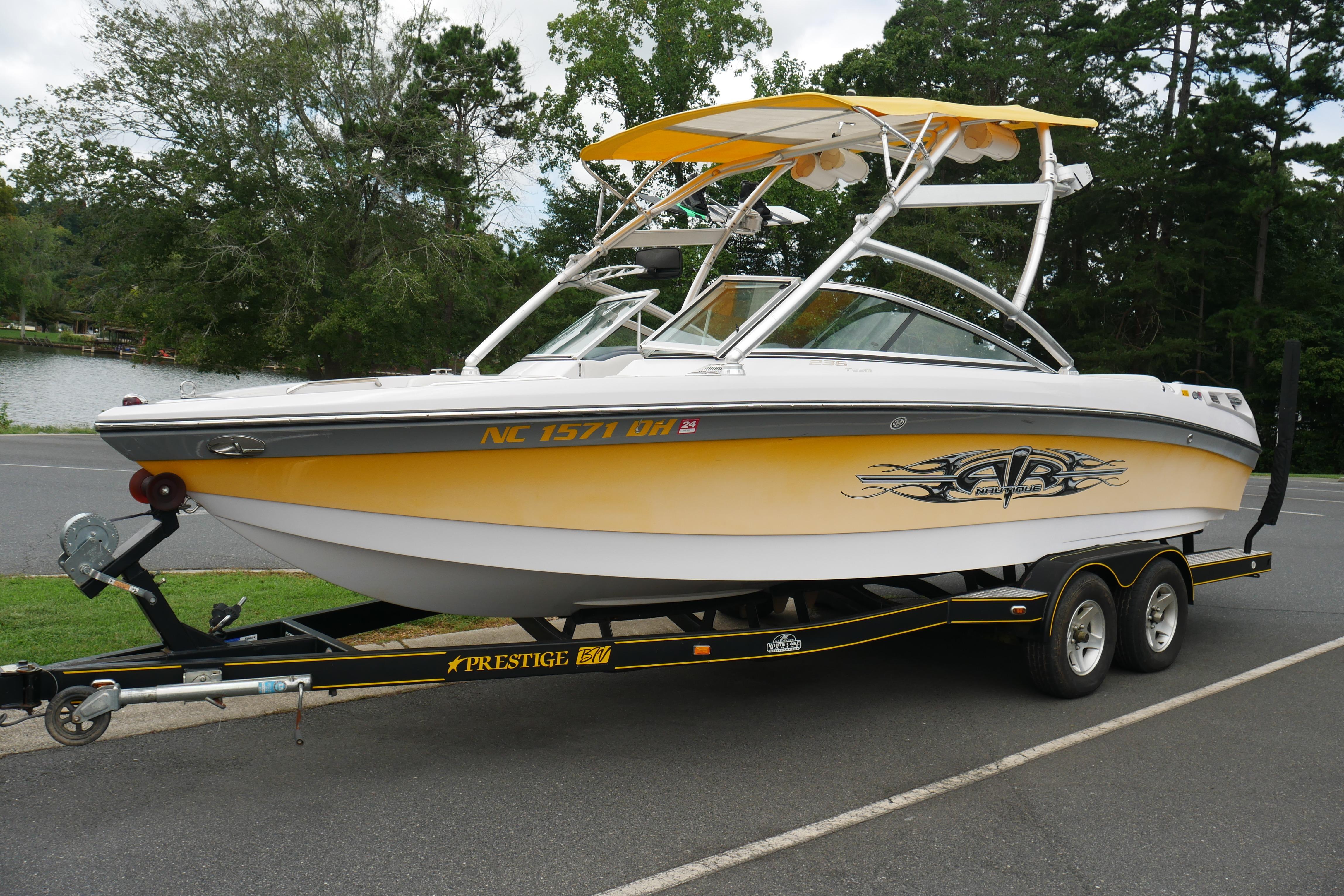 2007 Correct Craft 236 Team Edition