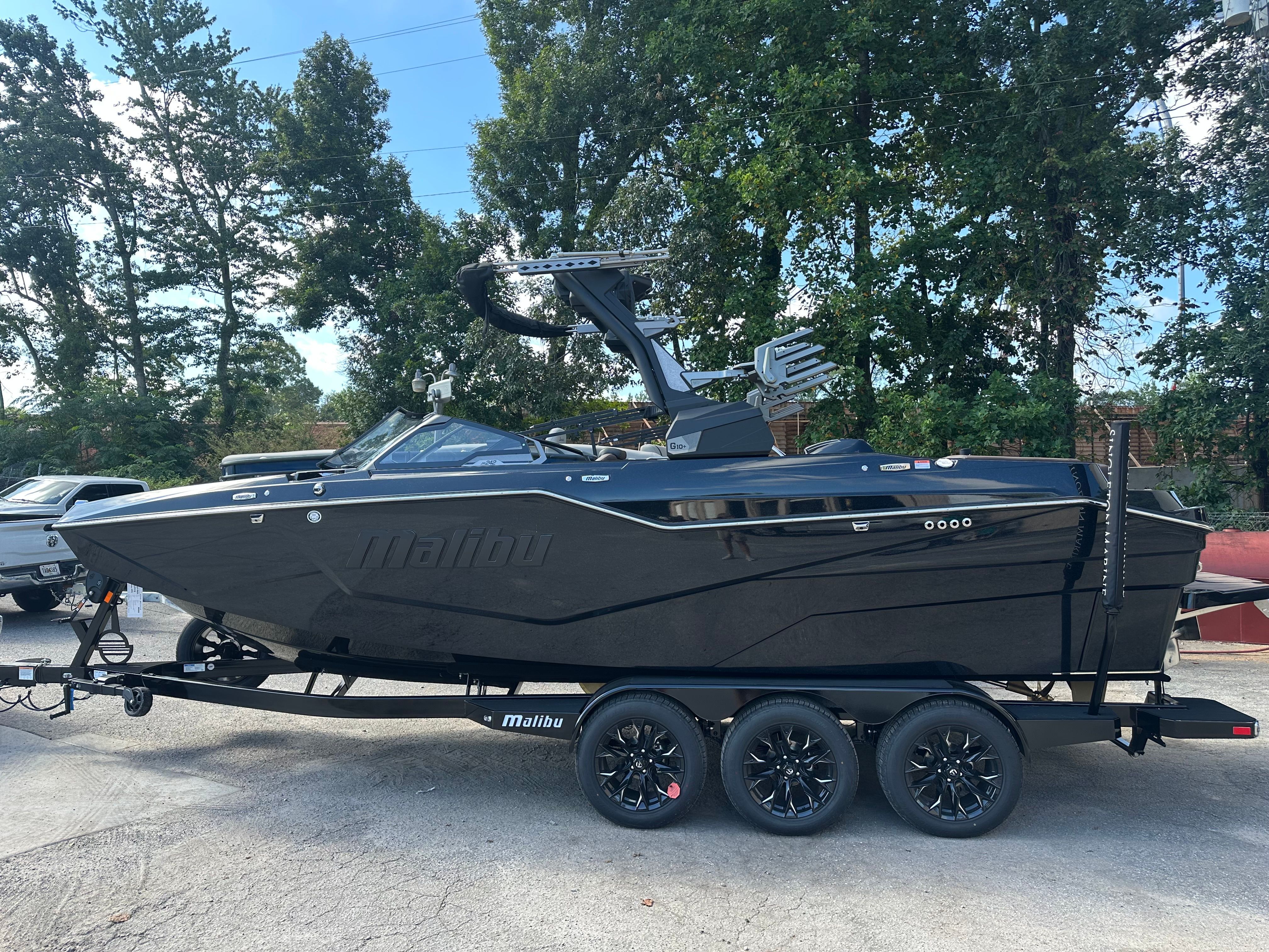 Malibu M-SERIES M242 2025 MALIBU M242 - Image 1