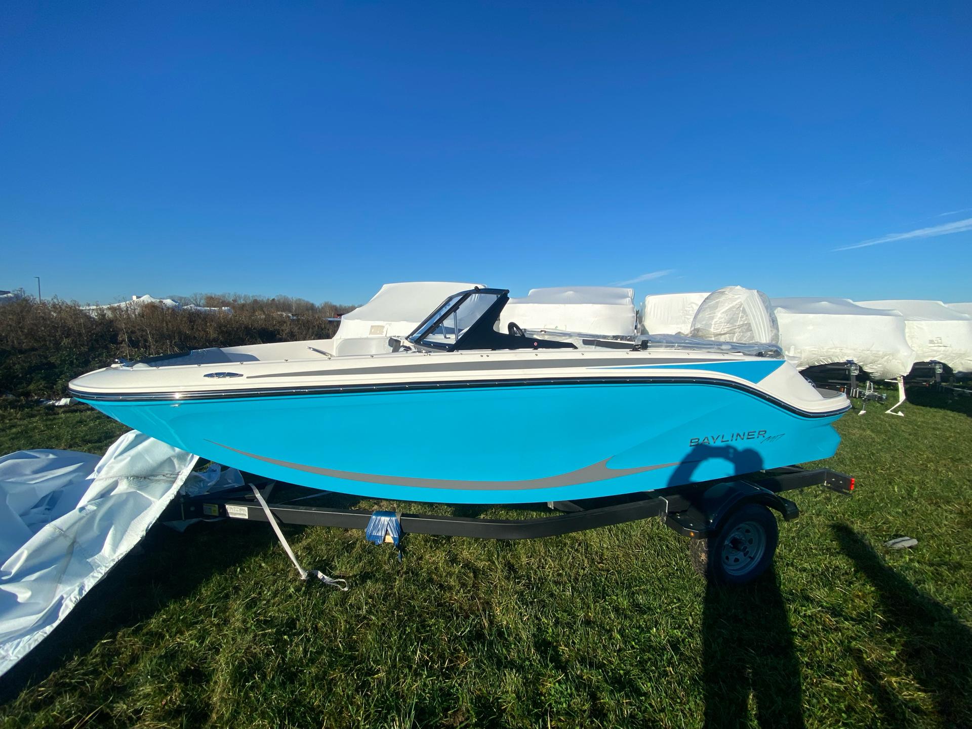 Bayliner Element E17