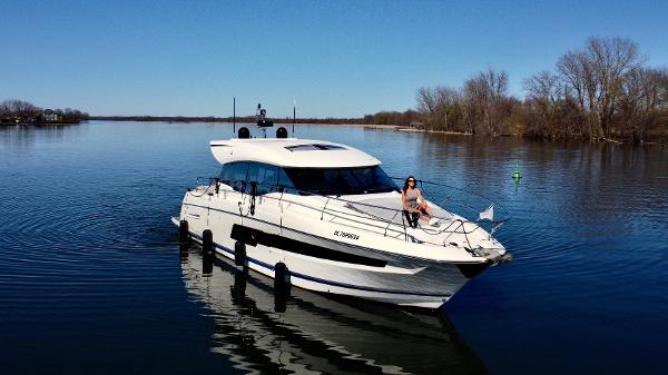 2020 Prestige 460S