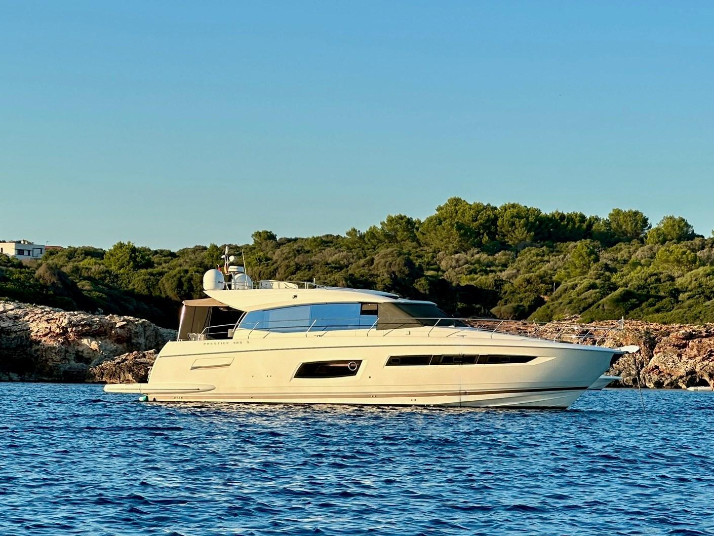 2016 Prestige 560 S